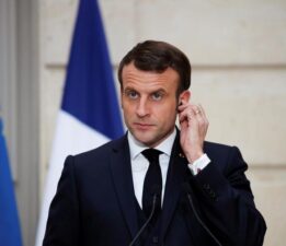 Macron çöküşün eşiğinde…