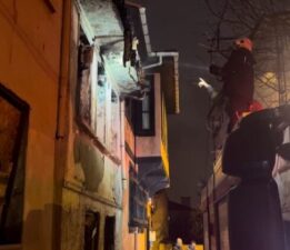 Bursa’da tarihi binada korkutan yangın