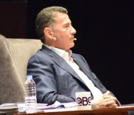 Sinan Oğan’ın katıldığı Mevzular Açık Mikrofon’da kavga çıktı