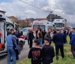 Bursa’da bayramlaşmada gençler birbirine girdi