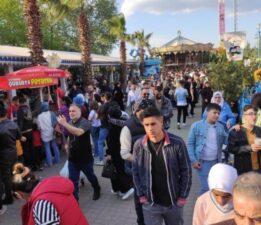 Bursa Kültürpark’ta bayram yoğunluğu yaşanıyor