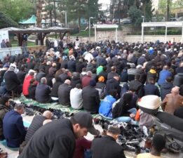 Ulu Camii’de Bayram Namazı