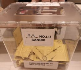 Yurt dışında seçmen sandık başında