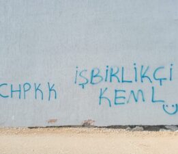 CHP Bursa Nilüfer ilçe binasına saldırı!