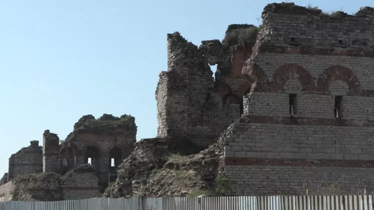 İstanbul surları ‘tehlike’ altında