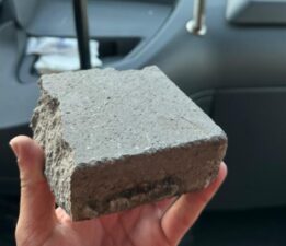 Ekrem İmamoğlu’na Erzurum’da saldırı