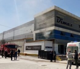 Bursa’da mobilya fabrikasında yangın!
