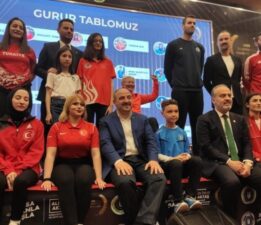 Bursa Büyükşehir Belediyespor başarı ödülleri sahiplerini buldu