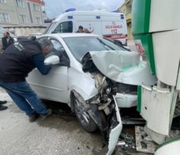 Bursa’da facia teğet geçti: 5 yaralı