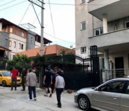 Boşanma aşamasındaki eşi ve akrabalarına ateş açtı