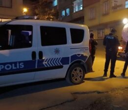 Boşanma aşamasındaki karısını sokak ortasında öldürdü