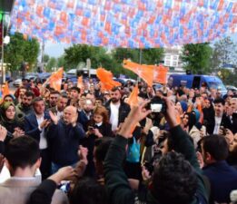 Yıldırım’da miting gibi açılış
