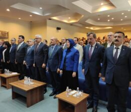 28. Dönem Bursa Milletvekilleri mazbatasını alıyor