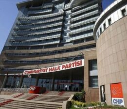 CHP’nin tüm MYK üyeleri istifa etti