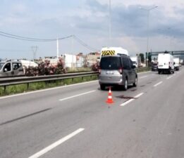 Bursa’da karşı yola geçmeye çalışan yayaya otomobil çarptı