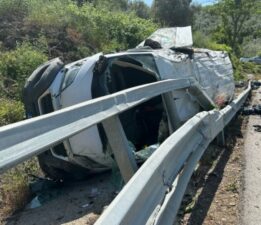 Bursa’da kamyonet virajı alamadı, 1 kişi yaralandı