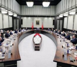 Eski bakanlara komisyon başkanlığı görevi