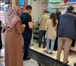 Döviz büroları hareketli, kuyumcular ise durgun