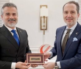 AK Parti’den istifa eden Kılıç, Yeniden Refah Partisi’ne katıldı