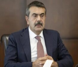 Bakan Tekin’den öğretmenlere zorunlu hizmet affı müjdesi