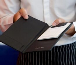 Restoranlarda servis ücreti tartışması