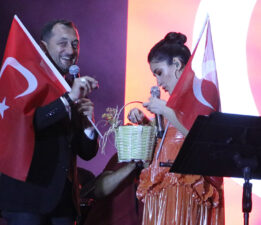 Tepkiler belediye başkanını istifa ettirdi