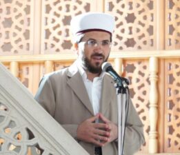 ŞENOCAK HOCA UYARDI: “Utanmıyor musunuz!”