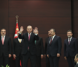 İşte yeni dönemin bakanları