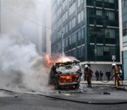 Fransa’da “polis kurşunu ile ölüm” isyanı sürüyor