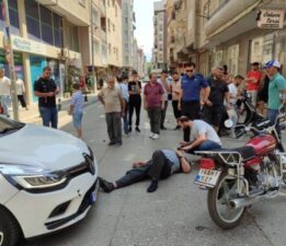 Otomobil motosiklete çarptı