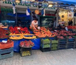 Yaz geldi, yaz meyvelerinin fiyatı hala düşmedi
