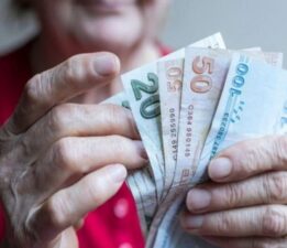 Emeklilikte yaş şartı düşüyor mu?