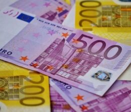 Euro’dan tarihi rekor 30’u zorladı