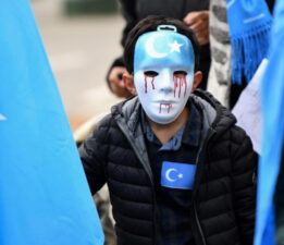 İşgalci Çin Uygur Türklerine bu bayramı da zehir etti!