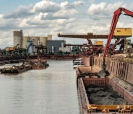 Avrupa’nın ticaret rotası iklim değişikliği nedeniyle tehdit altında