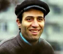 Kemal Sunal vefatının 23. yılında anılıyor