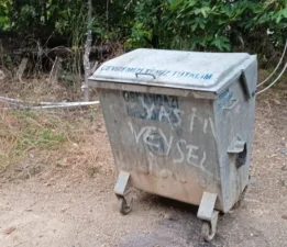 Yol Yapmayıp Gariban Vatandaşı Ceza ile Korkutan Belediye Çöpleri Vatandaşa Taşıttı!