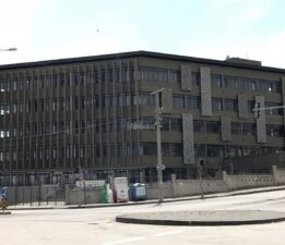 GELECEK YILDIRIM; “Yeni Yapılan Kamu Kurumları Binaları Üflesen Uçacak Kadar Sağlam Yapılıyor!”