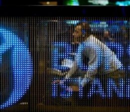 Borsa günün ilk yarısında rekor seviyeyi gördü