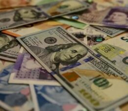 Dolar 27’nin üzerinde seyrediyor; avro 30 lira sınırında