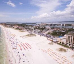 ‘Et yiyen’ bakteri, popüler tatil plajını kabusa çevirdi