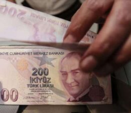 Mevduat faizleri 1,5 ayda 15 puan düştü