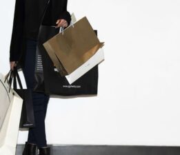 Perakende satışlar hız kesti