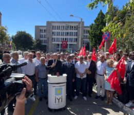 İYİ Parti’den MEB önünde Silahların Gölgesinde  EĞİTİM PROTESTOSU!..