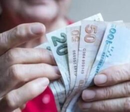 Emekliden ‘Cumhuriyet İkramiyesi’ talebi