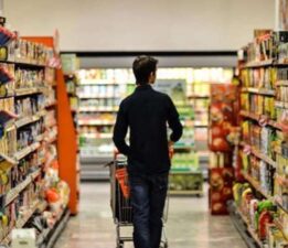 Gıda fiyatları dünyada geriledi, Türkiye’de zirve yaptı