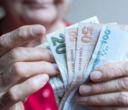 İktidar emekli aylıkları konusunda formül arıyor