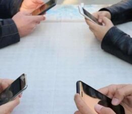 Öğrencilere vergisiz telefonda son durum… Bakan tarih verdi