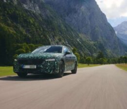 Volkswagen Passat sedan kalktı: Sıra Skoda Superb’de