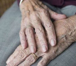 Bilim 100 yaşına kadar yaşamanın sırrını çözdü!